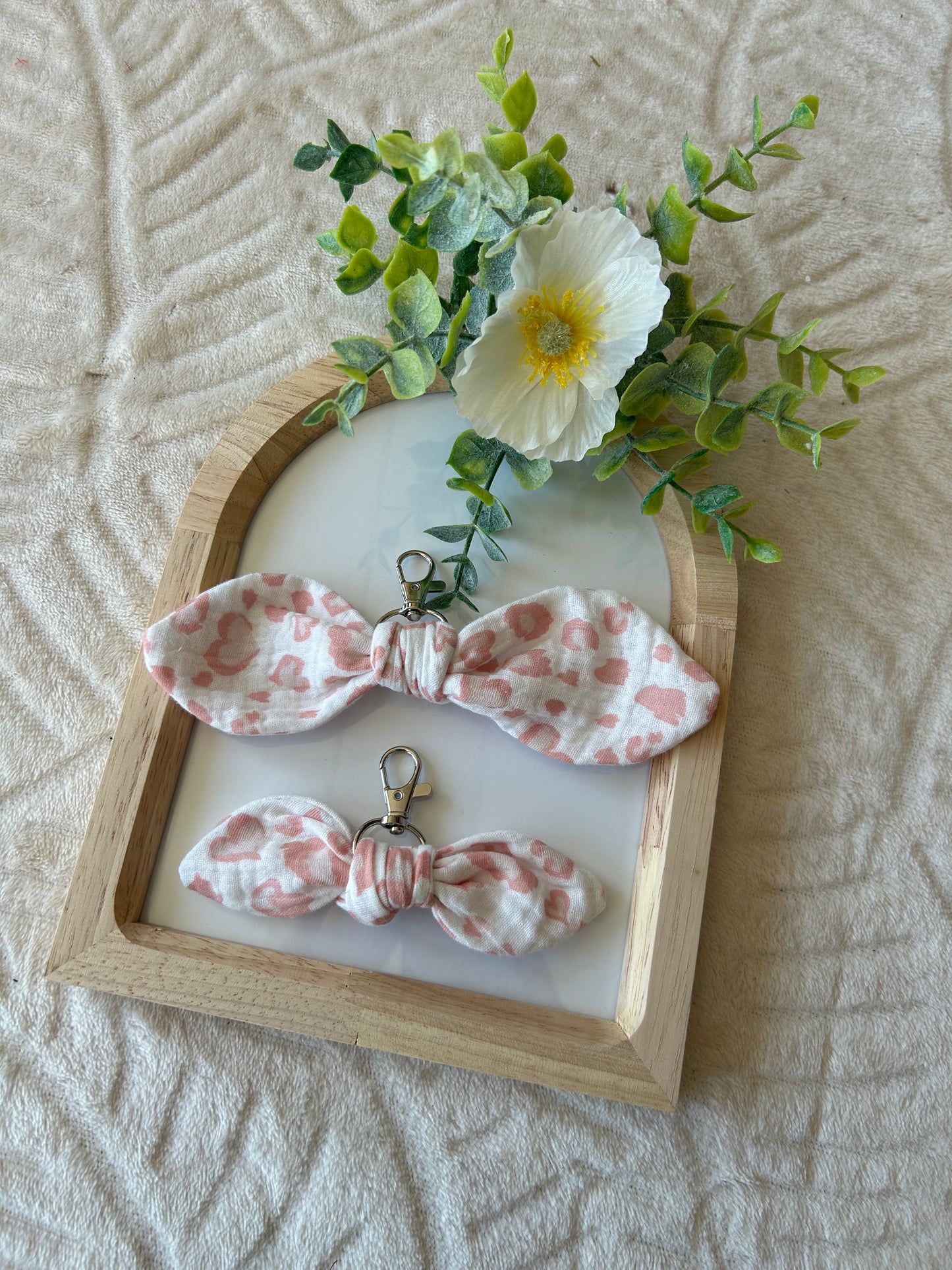 Porte clef noeud léopard rose taille S ou M (personnalisable)
