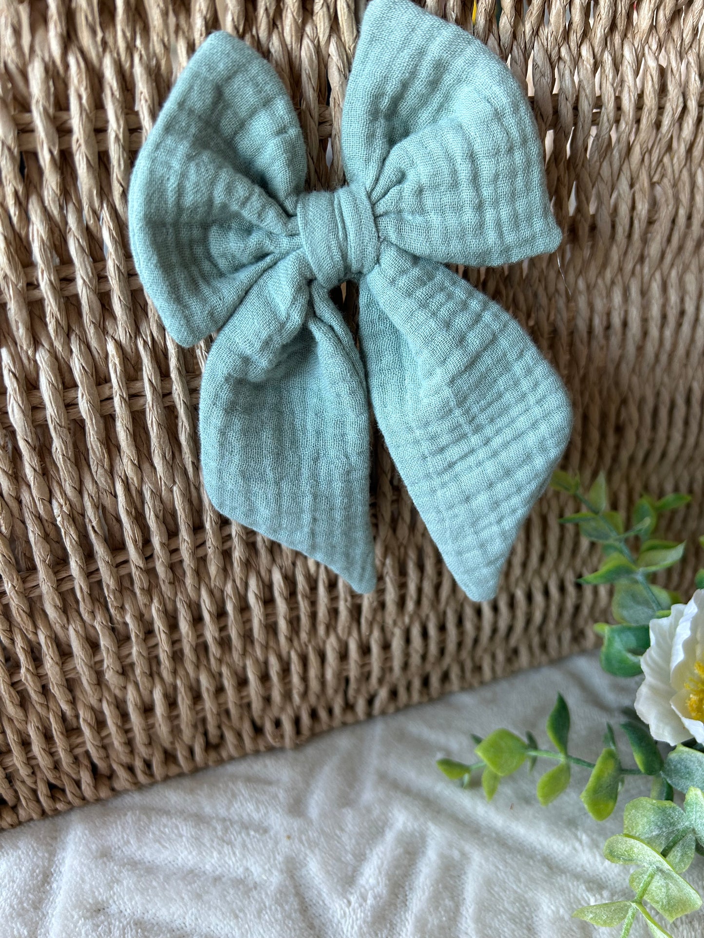 Pince à cheveux noeud menthe pâle