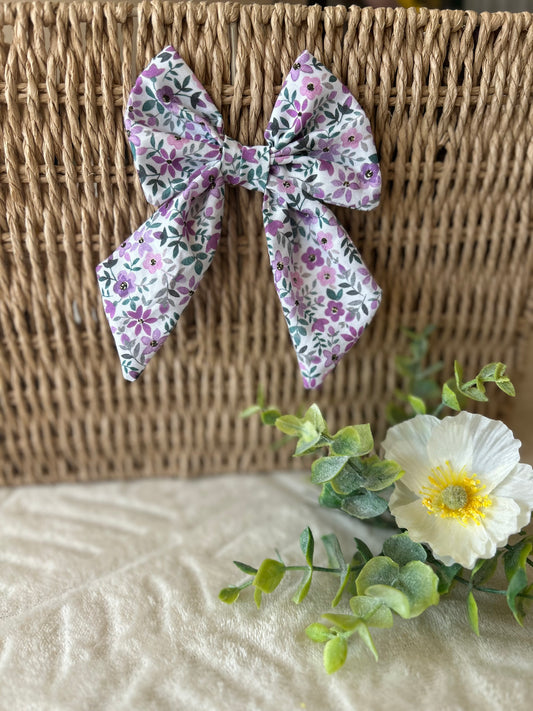 Pince à cheveux noeud fleur violette
