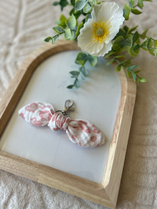 Porte clef noeud léopard rose taille S ou M (personnalisable)